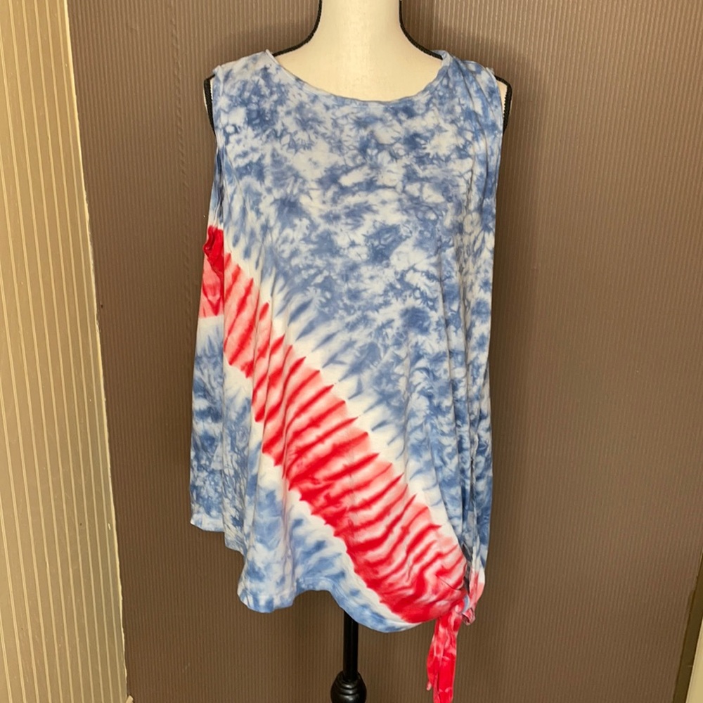 Chaps tank top size‎ 1x red/white/blue side tie
